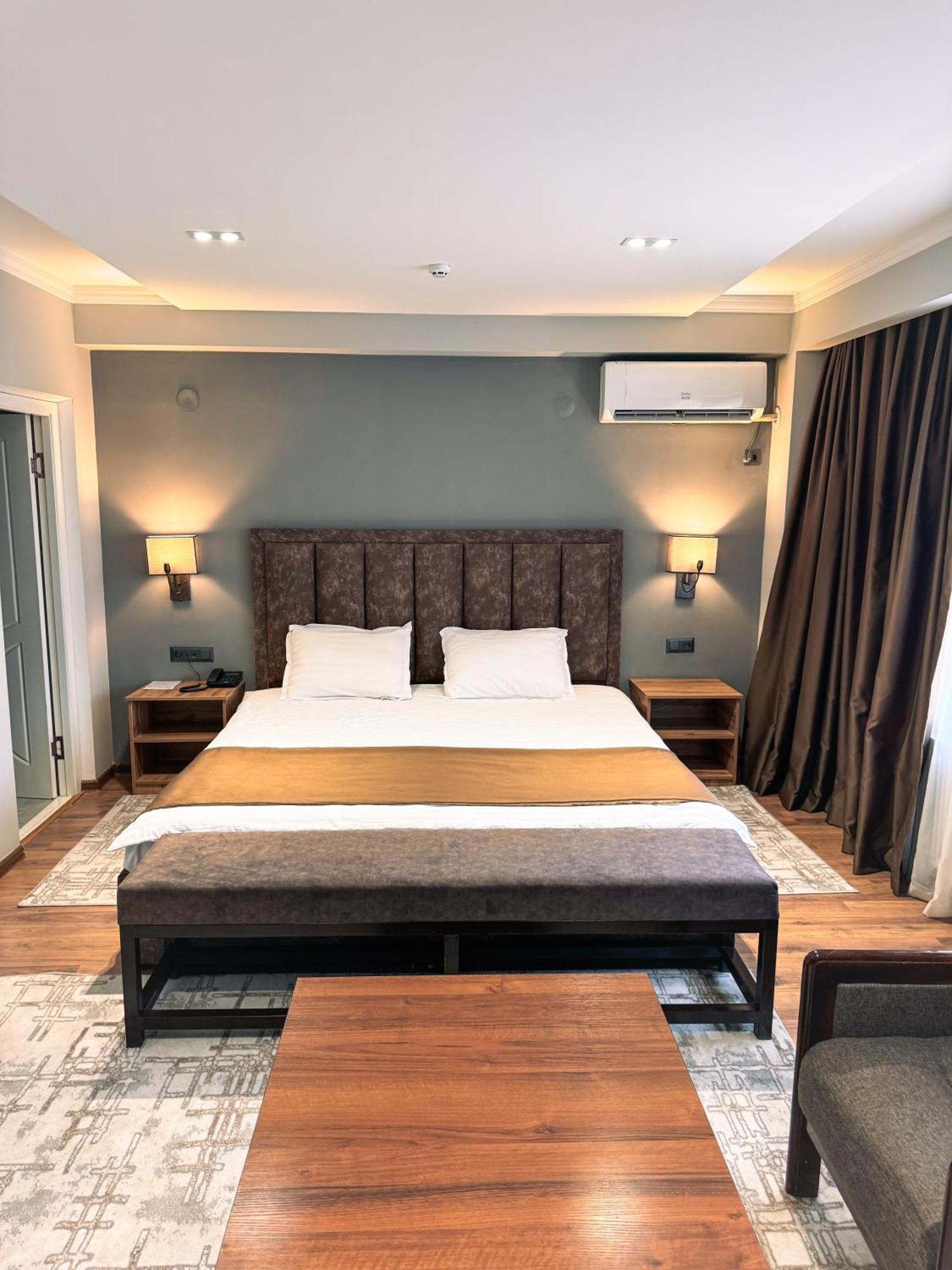 Ziyorat Luxury Hotel Fargʻona Buitenkant foto