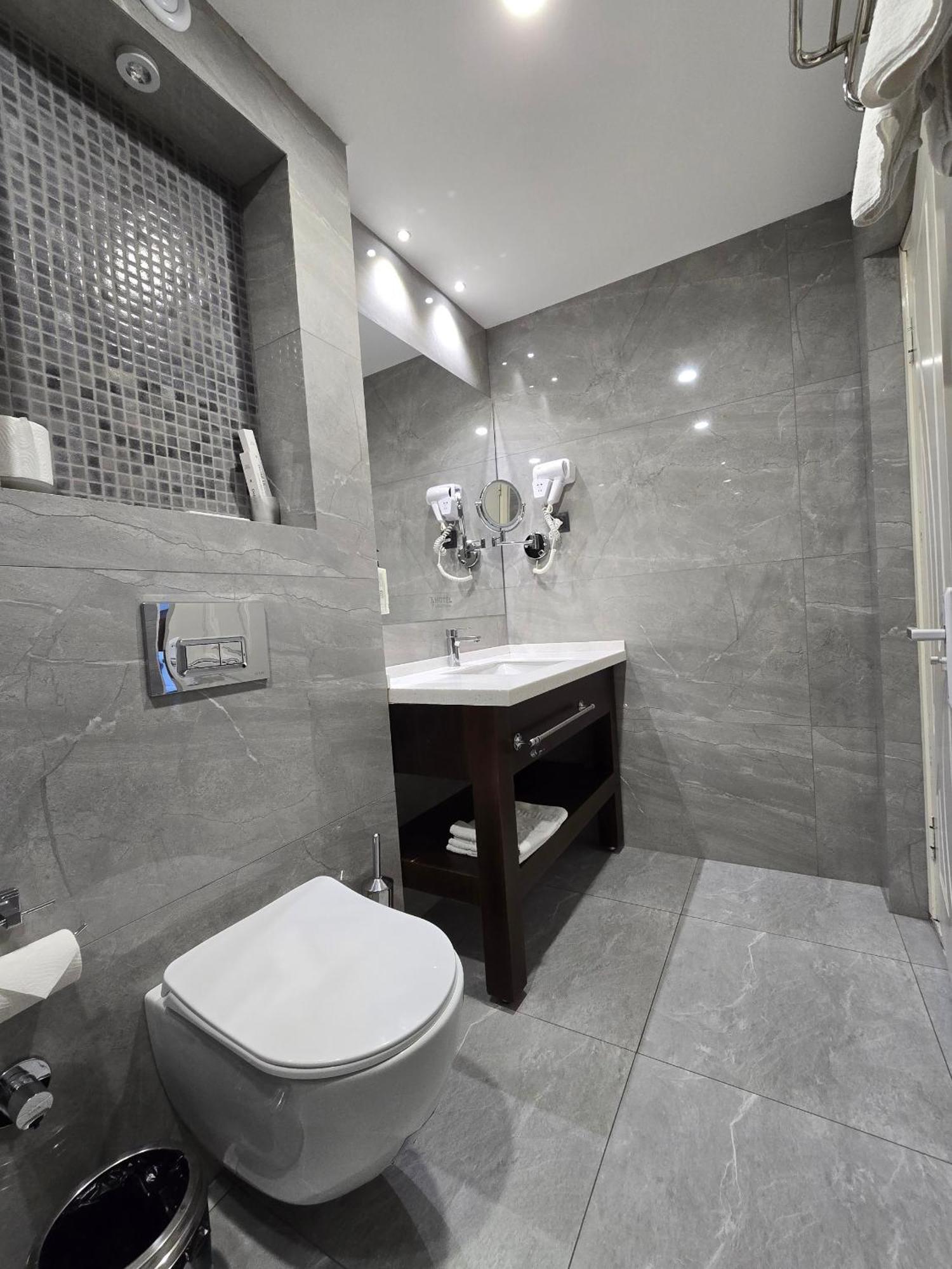 Ziyorat Luxury Hotel Fargʻona Buitenkant foto