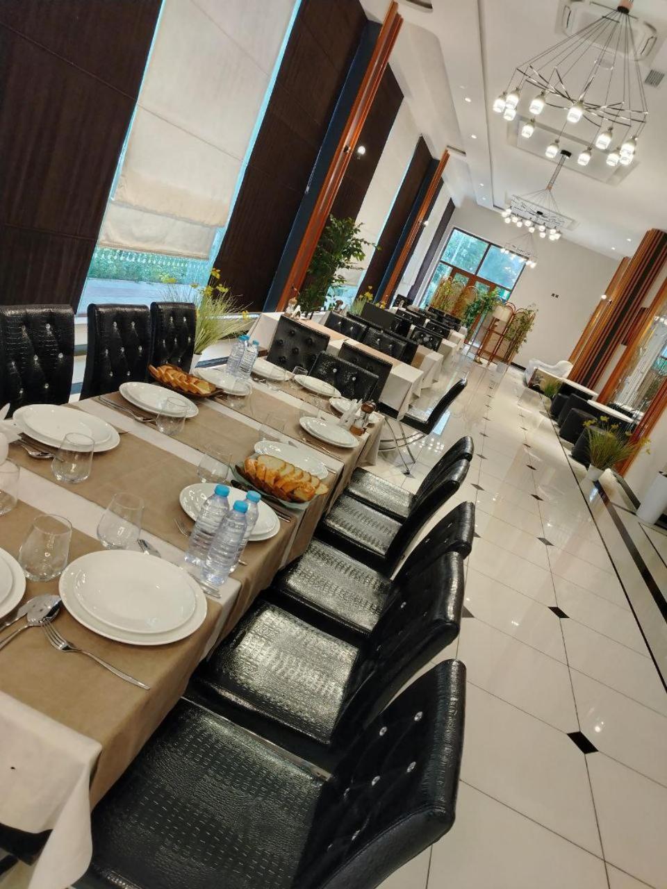 Ziyorat Luxury Hotel Fargʻona Buitenkant foto