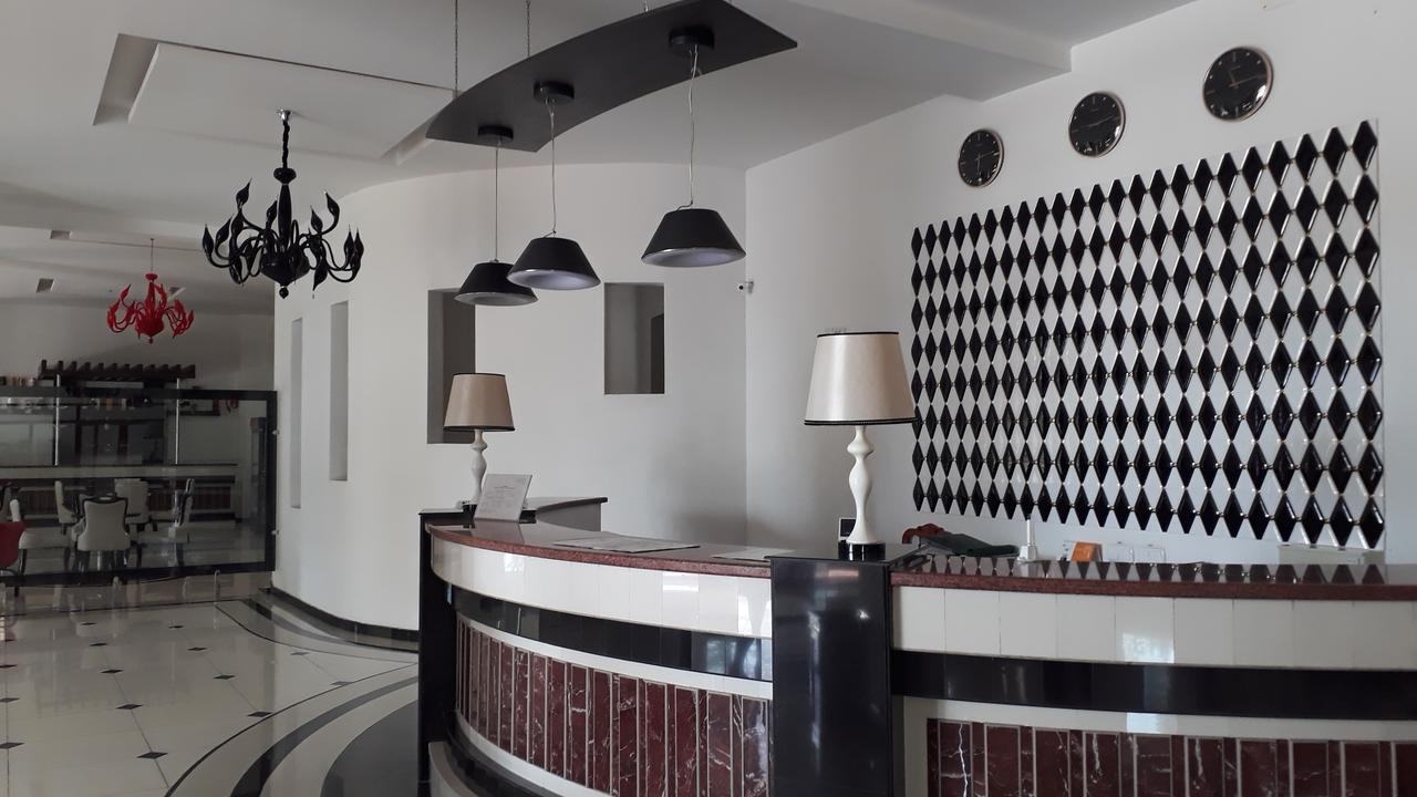 Ziyorat Luxury Hotel Fargʻona Buitenkant foto