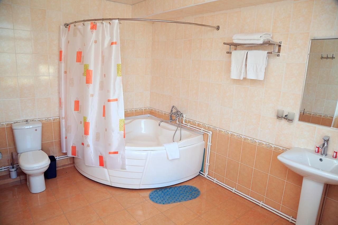 Ziyorat Luxury Hotel Fargʻona Buitenkant foto