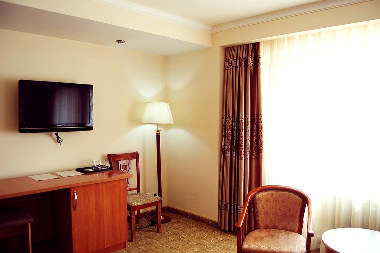 Ziyorat Luxury Hotel Fargʻona Buitenkant foto