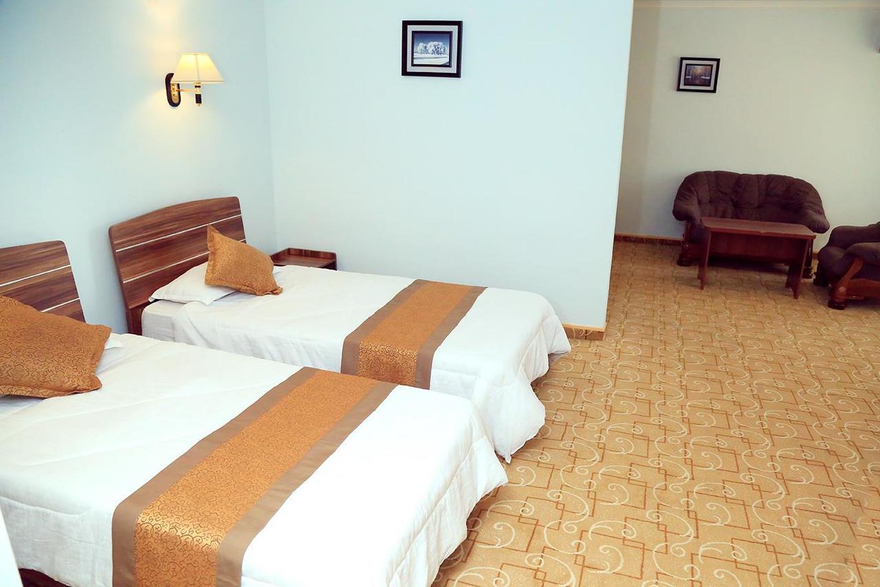 Ziyorat Luxury Hotel Fargʻona Buitenkant foto