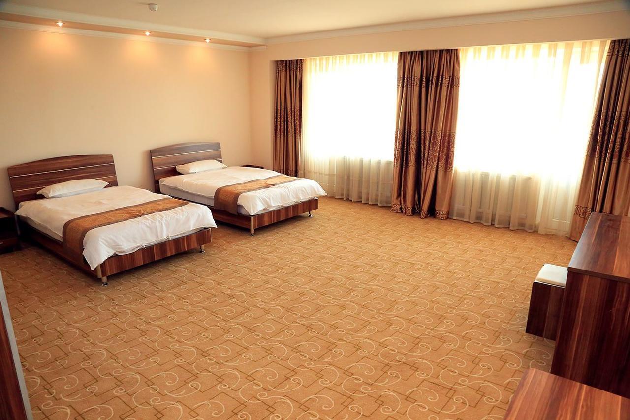 Ziyorat Luxury Hotel Fargʻona Buitenkant foto