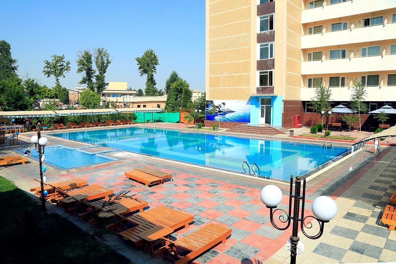 Ziyorat Luxury Hotel Fargʻona Buitenkant foto