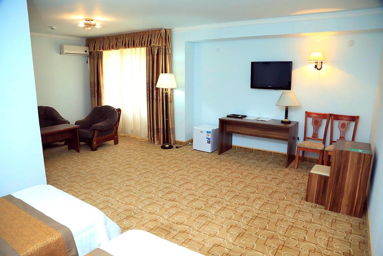 Ziyorat Luxury Hotel Fargʻona Buitenkant foto